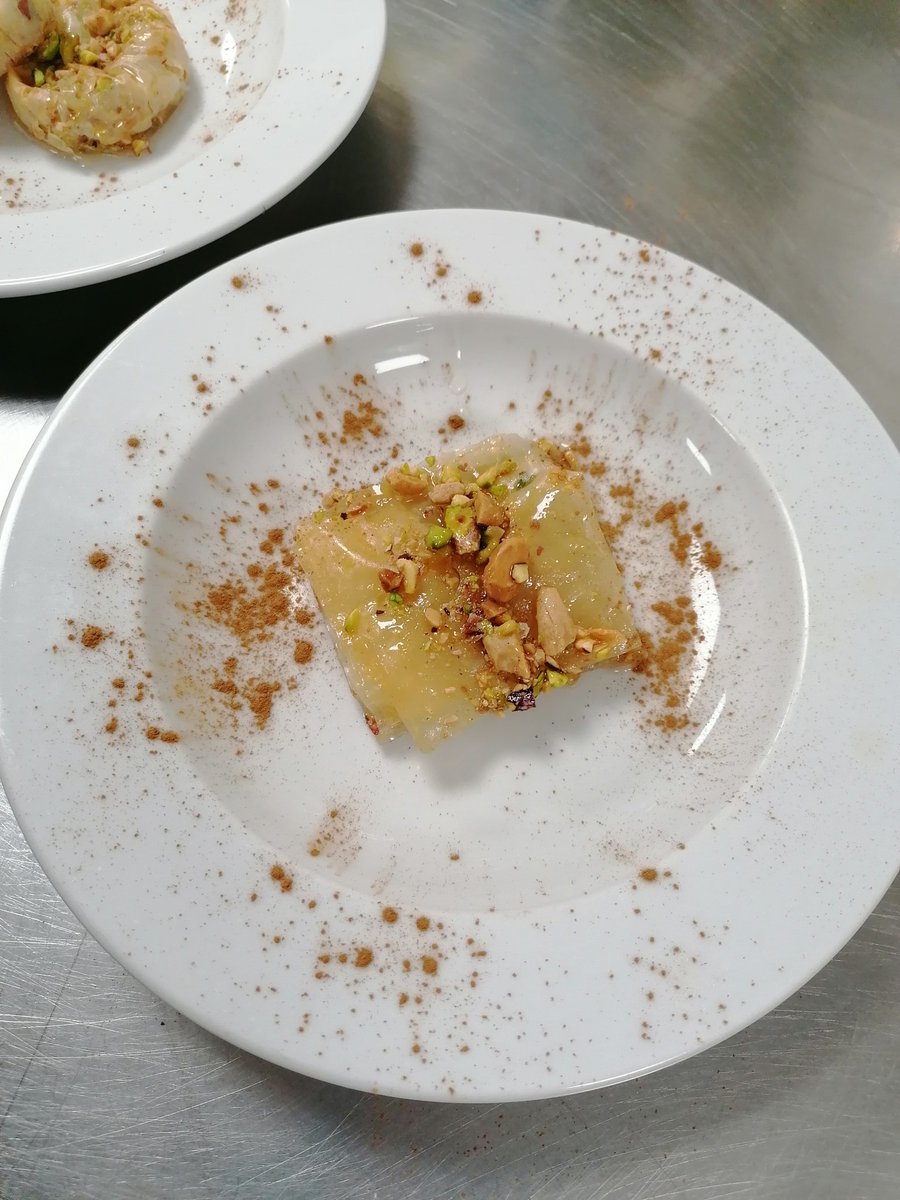caba_del's tweet photo. Platos como #Baklaba y el #Batidode 🥑cierran la tercera sesión del curso de formación en el @HospitalJaen. Expectácular 🎉🎉🎉🎉 https://t.co/l9IM9Nm09u