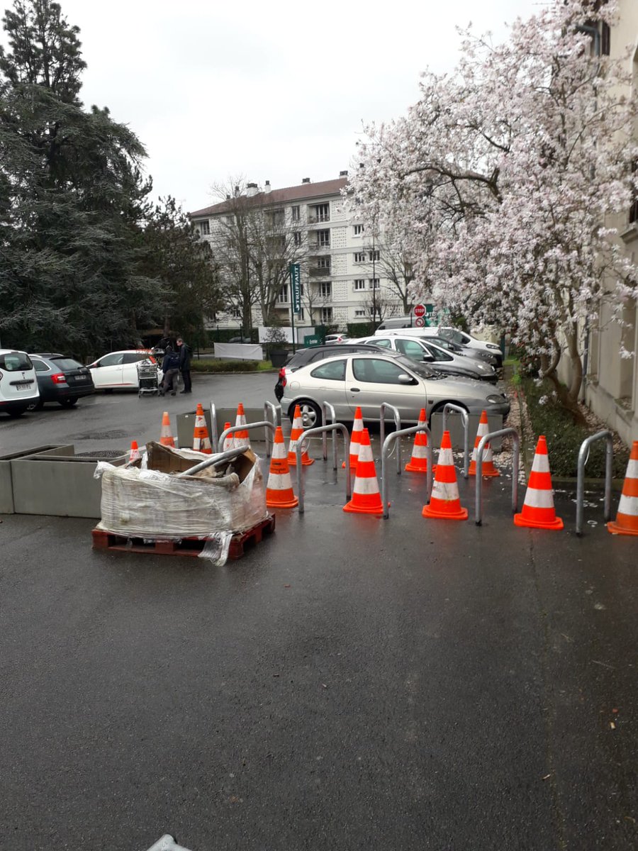 Un Vélo dans Châtenay tweet media