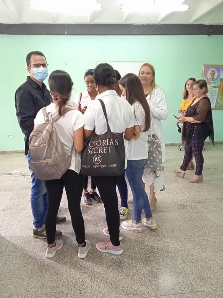 ChaconGalina's tweet photo. En la #UCMHo la plataforma interactiva es un espacio de aprendizaje para los estudiante .En la  #FCMHo los estudiantes de las Ciencias Médicas acceden al aula virtual desde todos los escenarios de formación. #CubaPorLaVida
#MejorEsPosible https://t.co/oDG2ElzeKU