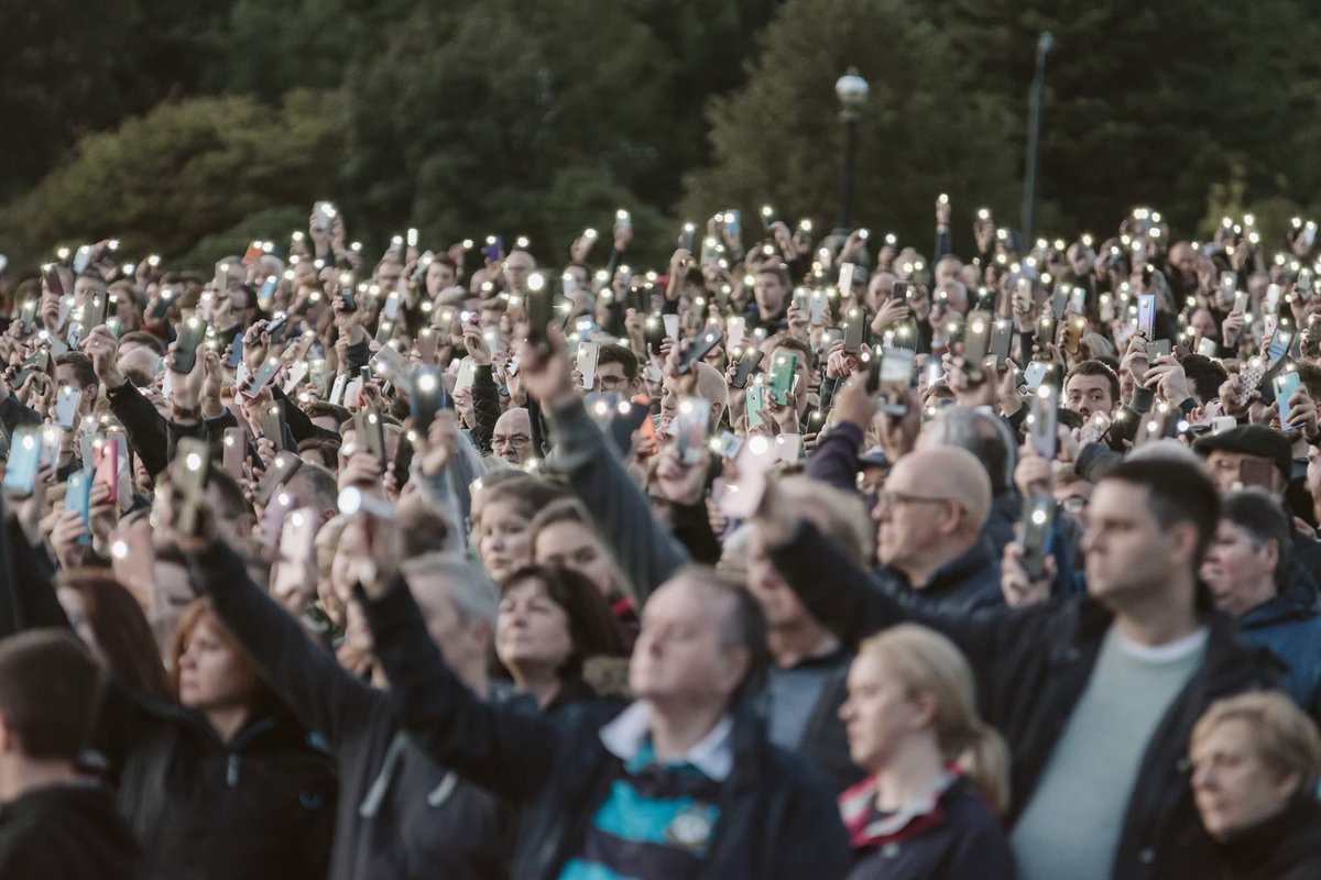 STAND for life with us this Saturday 25th March, 4pm Stormont Estate. We know that over 4,000 unborn children have been aborted in NI since the law changed. We will stand together to remember these lives &amp; for a society that says yes to life and no to abortion. #NIvoiceless