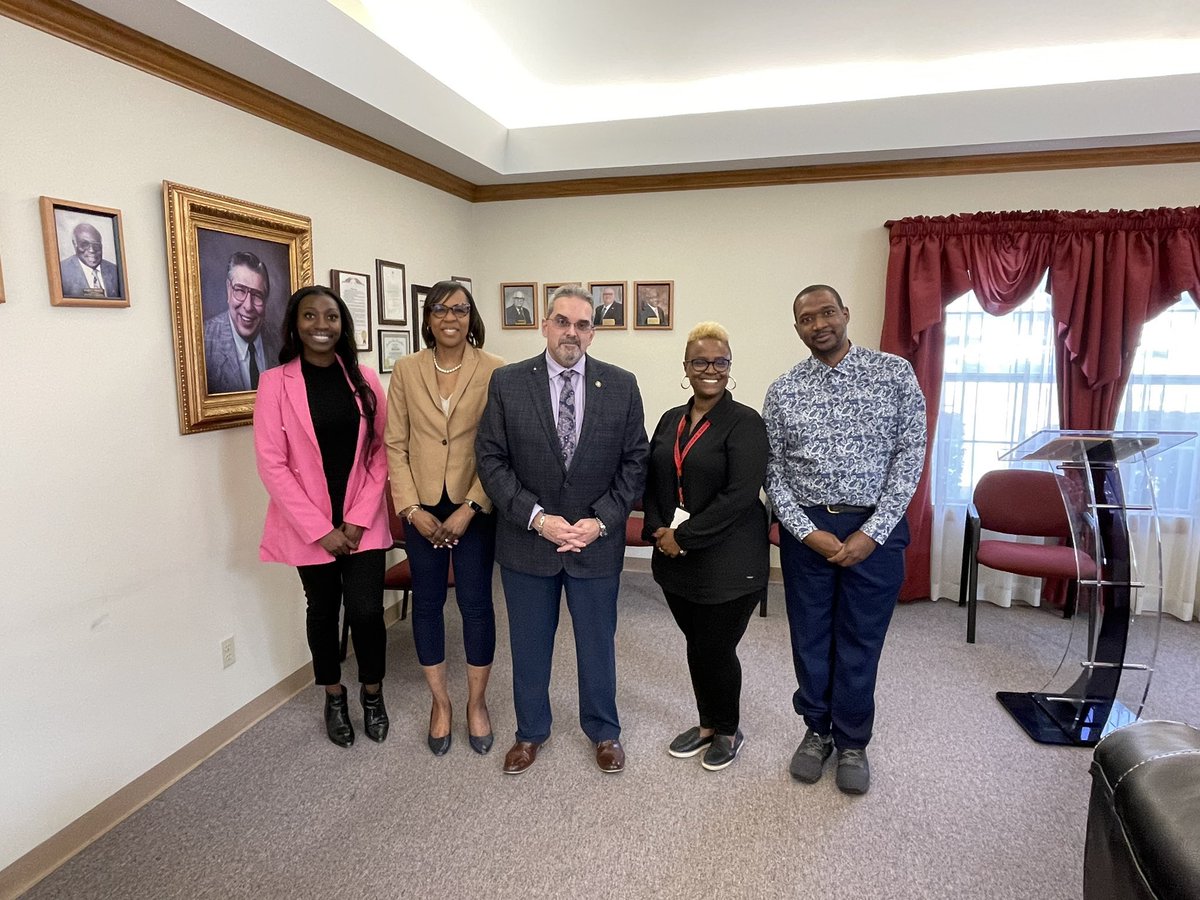 Jose_AAlv's tweet image. Today I had an opportunity to visit #Americus , #Georgia for a housing tour with Georgia FOD Shea Johnson, &amp;amp; HUD staff. We meet with the Housing Authority of Americus to discuss #OurWayHome Initiative &amp;amp; #AffordableHousing. 
#HUDSE