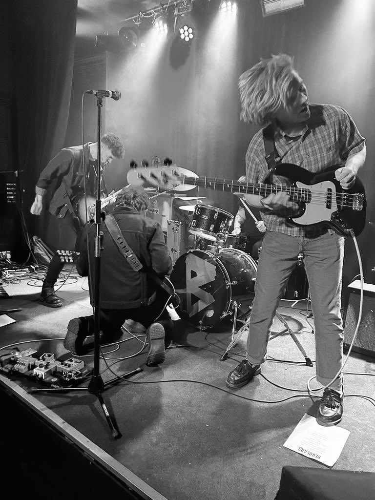 Another quiet night with The Regulars. Keep ‘em peeled. New tunes and new shows coming soon. X