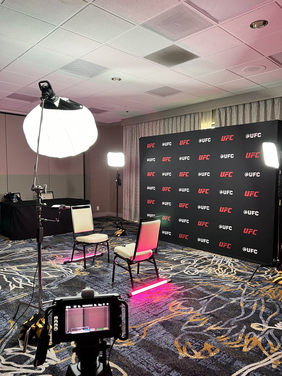 CTtheMicSlayer's tweet photo. Had a great interview with the Preachers Daughter @HollyHolm! Her co-main event against Yana Santos is Saturday for #UFCFightNight in San Antonio this weekend March 25th! Ty for the dope setup @gylonj and the #VodPodMedia team! 

Interviewing dropping soon! #UFC #FightNight #CoMain special thank you to @blurbsmithblots , Amzi, @AlibiBarGuy , and @DABartonek !

League of her own tonight 6:45 PM!