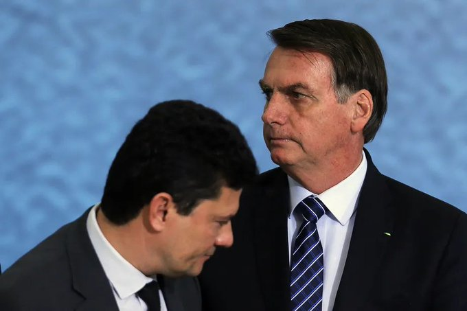 MiguelJac1's tweet photo. CORDEL.

A policia federal
voltando ao seu papel,
de polícia judiciária,
fez uma operação,
que pode livrar da morte,
muitos entes da política,
e das nossas polícias diversas,
neste caso a PF,
não investiga pessoas,
porém investiga fatos.
MJ. https://t.co/yqIyZfVDpG