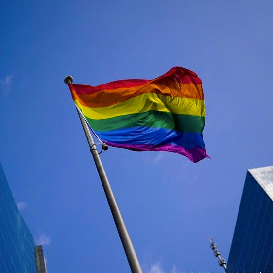 poptime's tweet photo. 🚨 URGENTE: Uganda aprova projeto de lei que criminaliza a homossexualidade, punindo pessoas LGBTQIA+ com prisão perpétua e em casos mais severos, com a pena de morte. https://t.co/6qYztwegam
