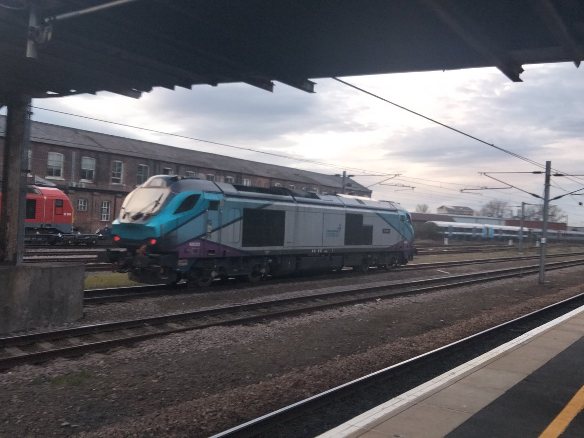 Harrod15S's tweet photo. Trans Pennine Express 68023 "Achilles" in West yard yesterday evening (21/03/23)
#class68 #trains #TPexpress #Doncaster https://t.co/y1Dwk7TeGK