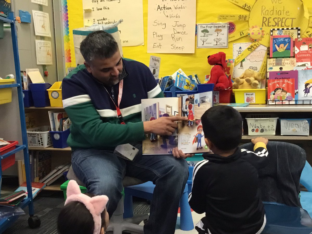 MrsDeAngelisRH's tweet photo. Kian’s dad was our Mystery Reader today. WE got to choose what happens next in What Should Danny Do? Ss could then see the consequences of their choice and realized that in their lives they have the “power to choose” every day. Thank you, Mr. Patel! https://t.co/ToRATLdOaA
