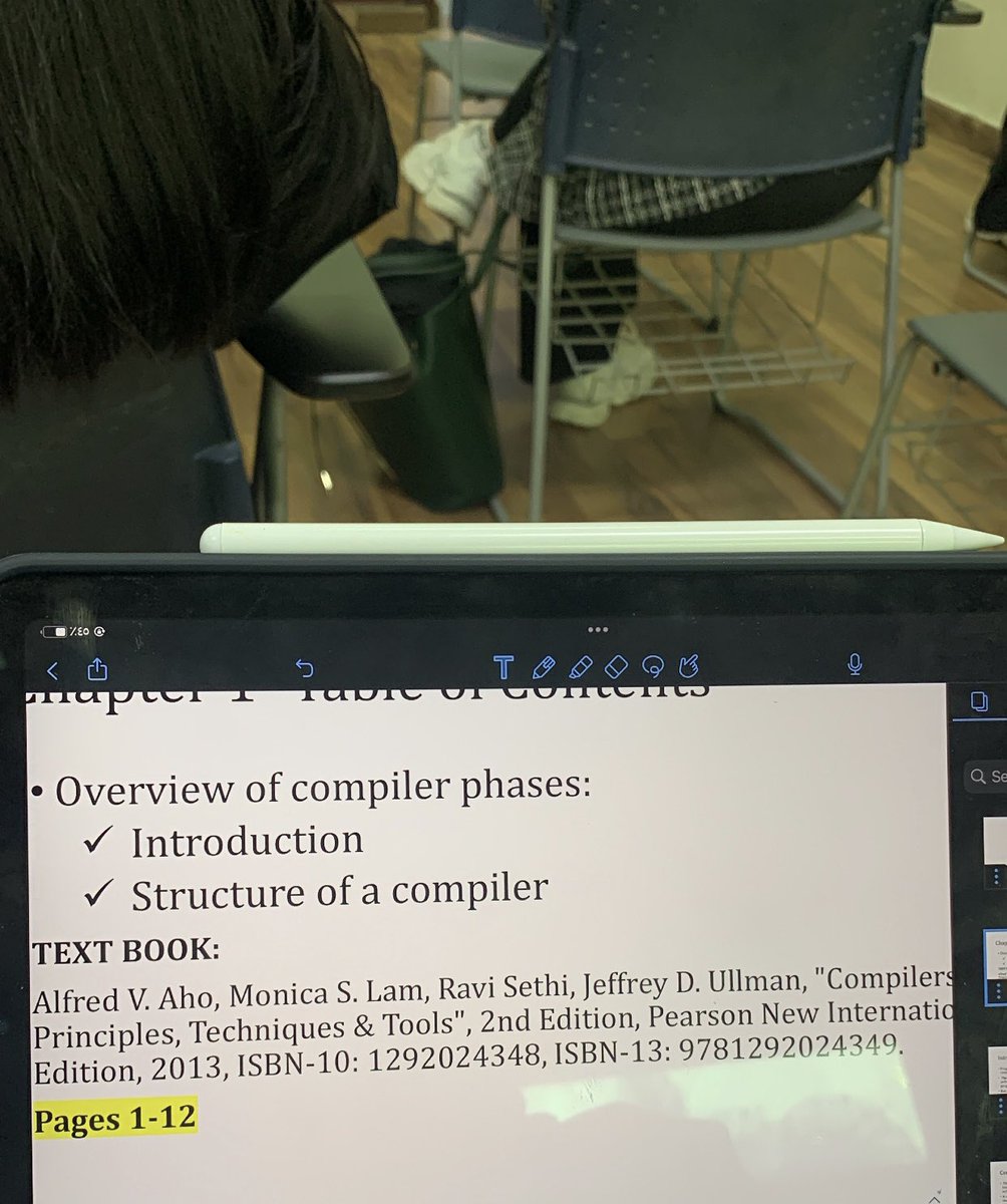 cxNda7's tweet photo. First day of the last semester 🎓🤍 https://t.co/QvJjBkLmFp