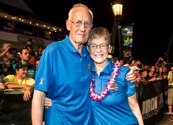 Judy Collins is credited as the first female race organizer of a triathlon, held in Waikiki, HI in 1978. Women have made their mark from the start and continue to do so over the years. Cheers to many more achievements by women in our sport! #WomensHistoryMonth 
📸 <a href="/TriathleteMag/">Triathlete Magazine</a>