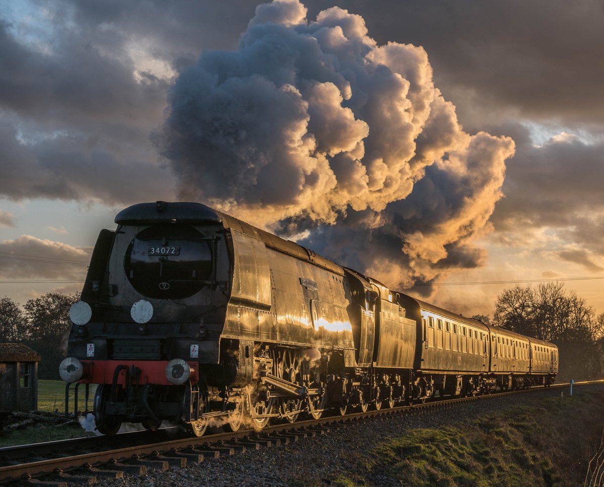 7 Wonders of Weald tweet media