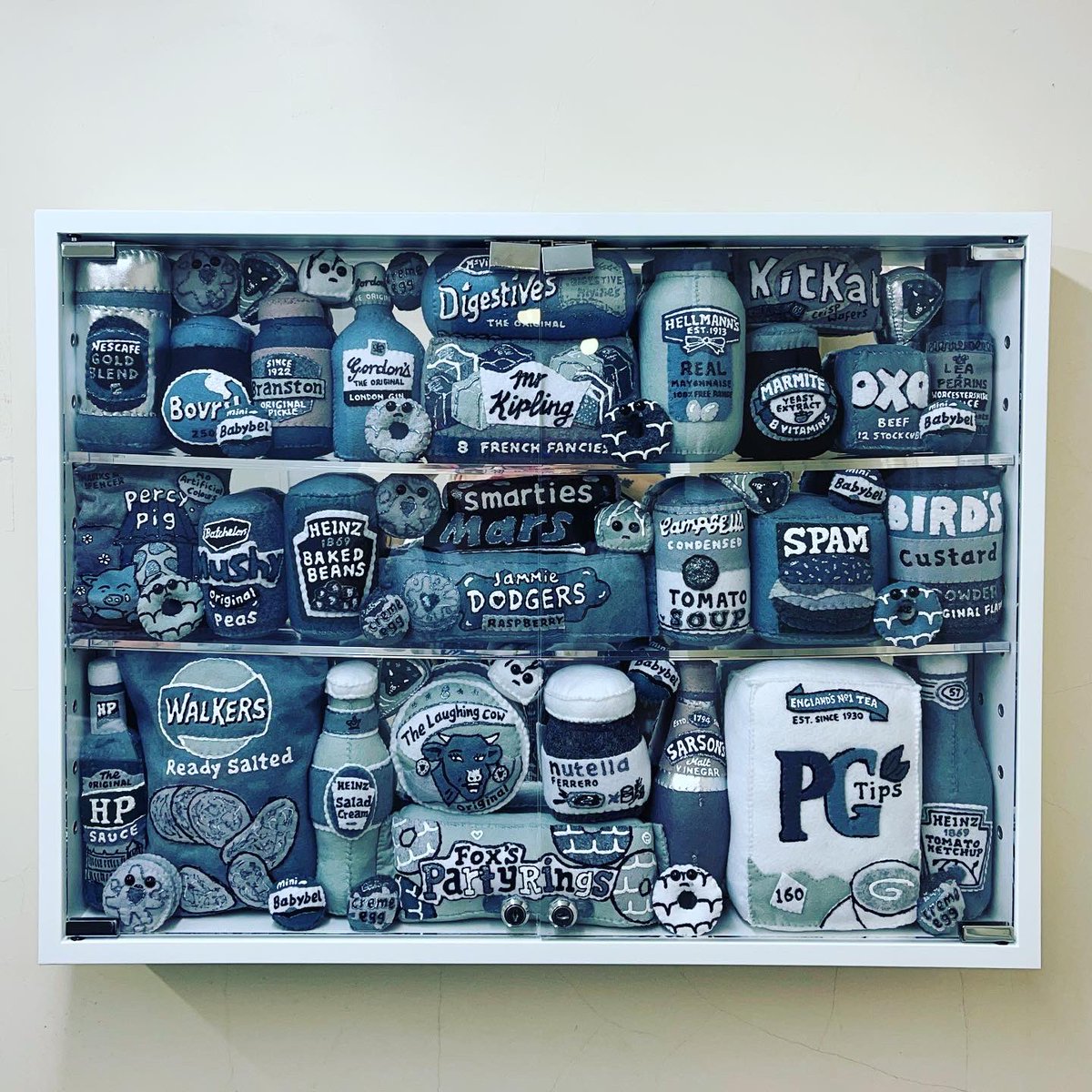 Lucy Sparrow tweet media