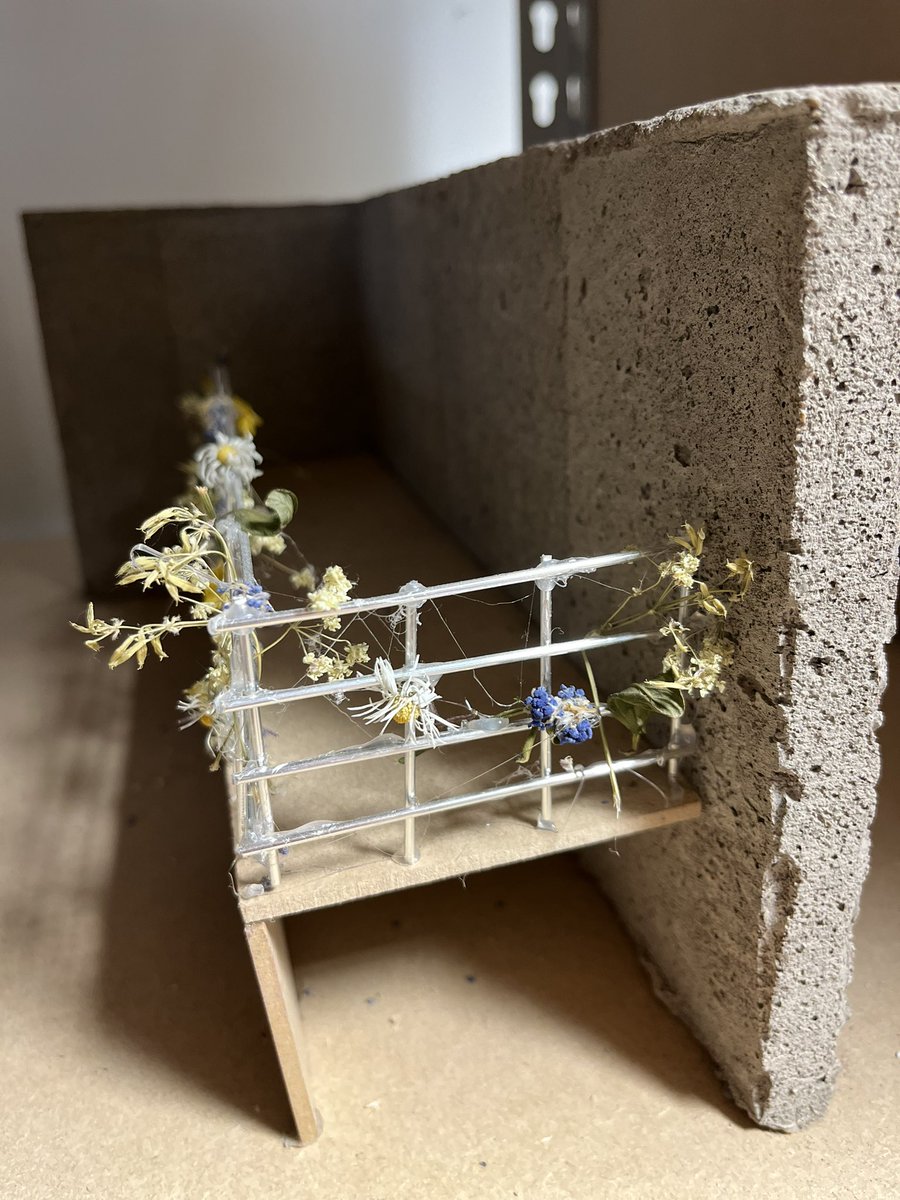 kerry_truman's tweet photo. wandering round the workshop before home time is a nice moment to seek out some of the hidden #modelmaking treasures left lying around the workshop.. from those detailed little models on the shelves to the freshly printed #claybot concepts.. oh.. and some nice tidy benches..!? ๐ https://t.co/DQhGA92tZi