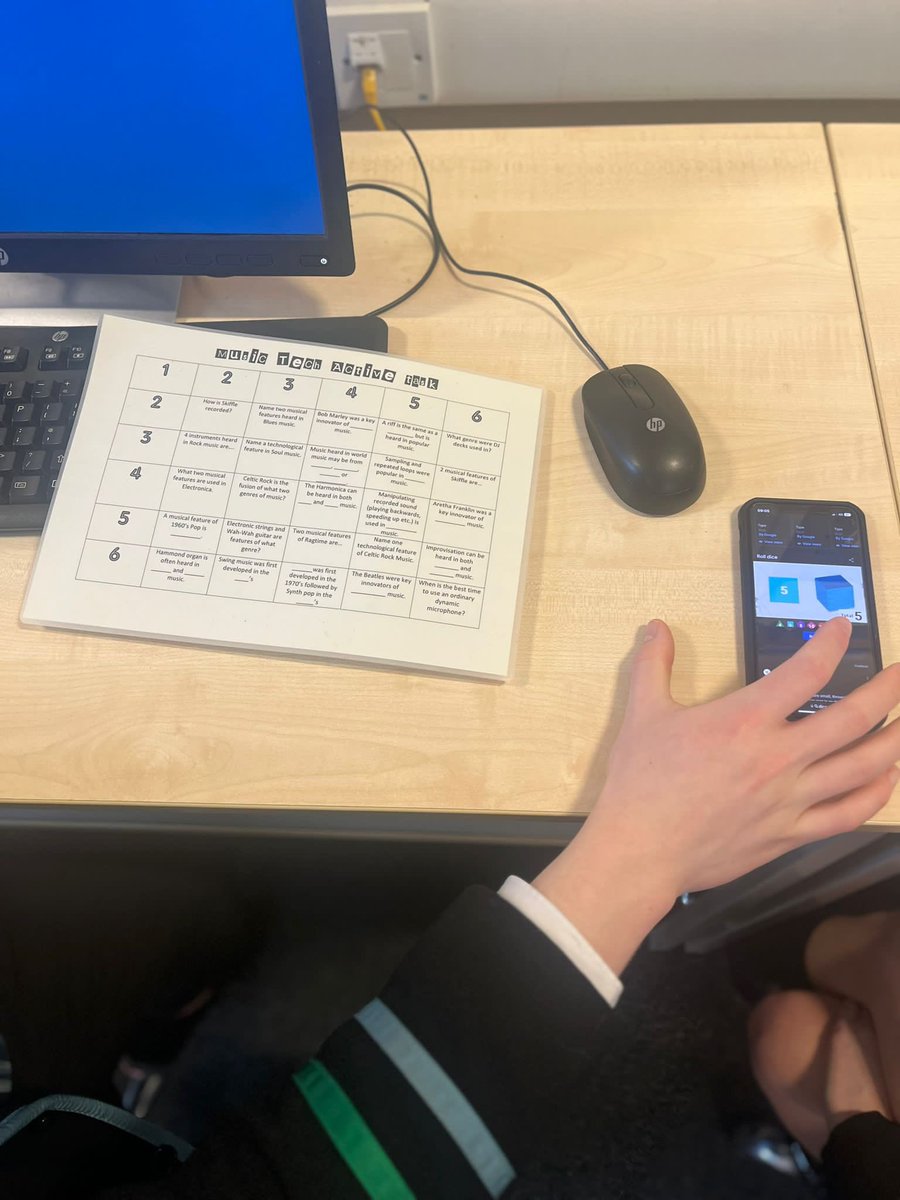 WilliamwoodHS's tweet image. Our Higher music tech pupils are enjoying working through active revision tasks this week.📚 We are so proud of how hard they worked this year! 💻 #WWHSPA #musictechnology 🎧