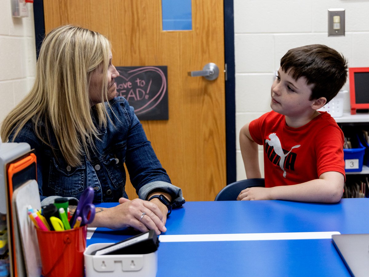 OSULitCollab's tweet photo. Reading Recovery helps with strategies to lift literacy. Read how the experience continues to guide a former student in his reading and writing journey. https://t.co/3lWMizZ1Yq https://t.co/Jz33bcweh0