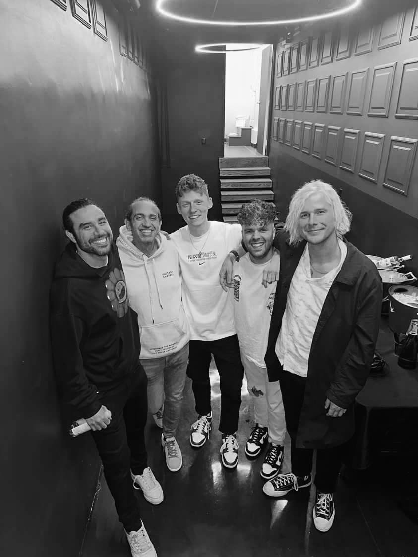 OCULAmusic's tweet photo. That’s a wrap on my debut US tour ✅ it’s been a wild experience that I will never forget! Big shoutout to everyone that made it out to a show, can’t thank you enough ❤️ https://t.co/b673hwQ0NH