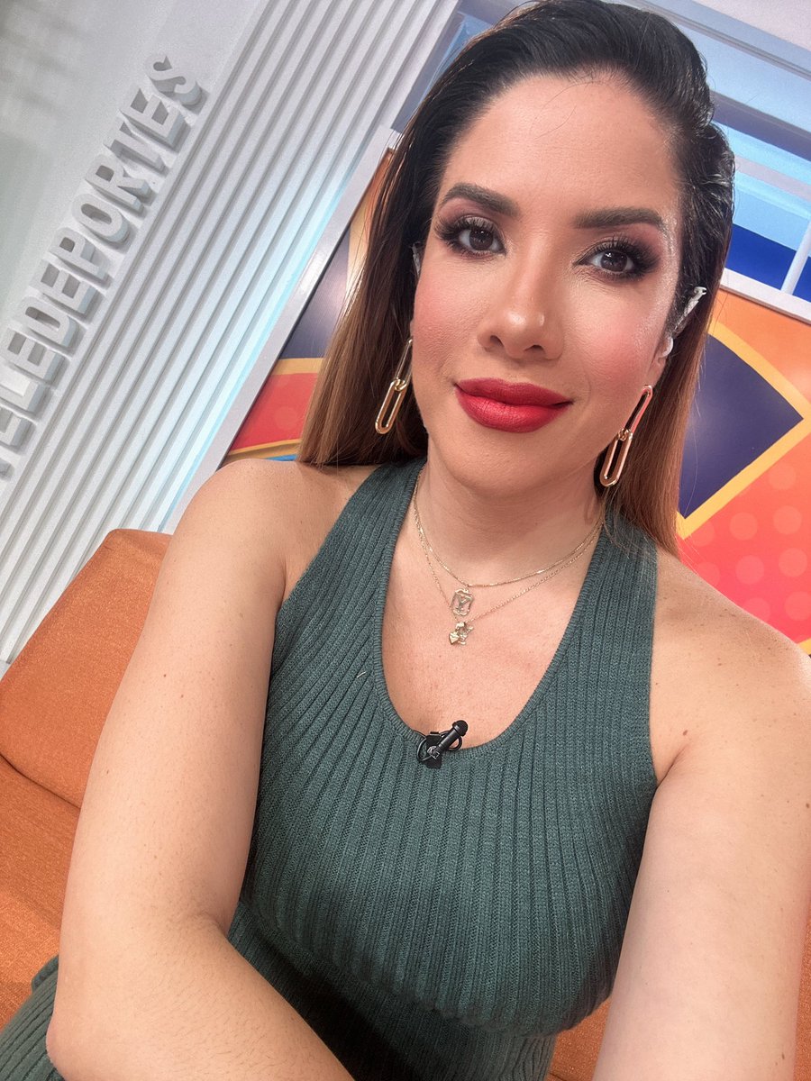 Adriana Flores tweet media