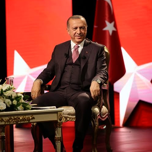 Yaparsa AK Parti yapar! 
Sayın Cumhurbaşkanımız Recep Tayyip Erdoğan'dan emekliye müjde geldi. "Çalışmamızı yaptık, burada açıklayacağım. Güzel bir müjde vereyim. En düşük emekli maaşı 7 bin 500 olacak." dedi.Tüm emeklilerimize hayırlı uğurlu olsun.
<a href="/RTErdogan/">Recep Tayyip Erdoğan</a>
#receptayyiperdoğan