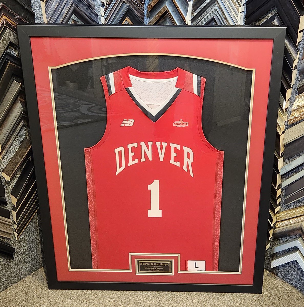 FrameDeArt's tweet photo. DU Men's Basketball Senior Night! We love being the preferred framers of Denver's Universities and their sports teams!
#GoPios #DenverUniversity #DenverPioneers #Basketball #DUBasketball #Denver #Colorado #framing #customframing #pictureframing #art
@TruVueGlazing
@DU_MensHoops https://t.co/QfZ5VpviwD