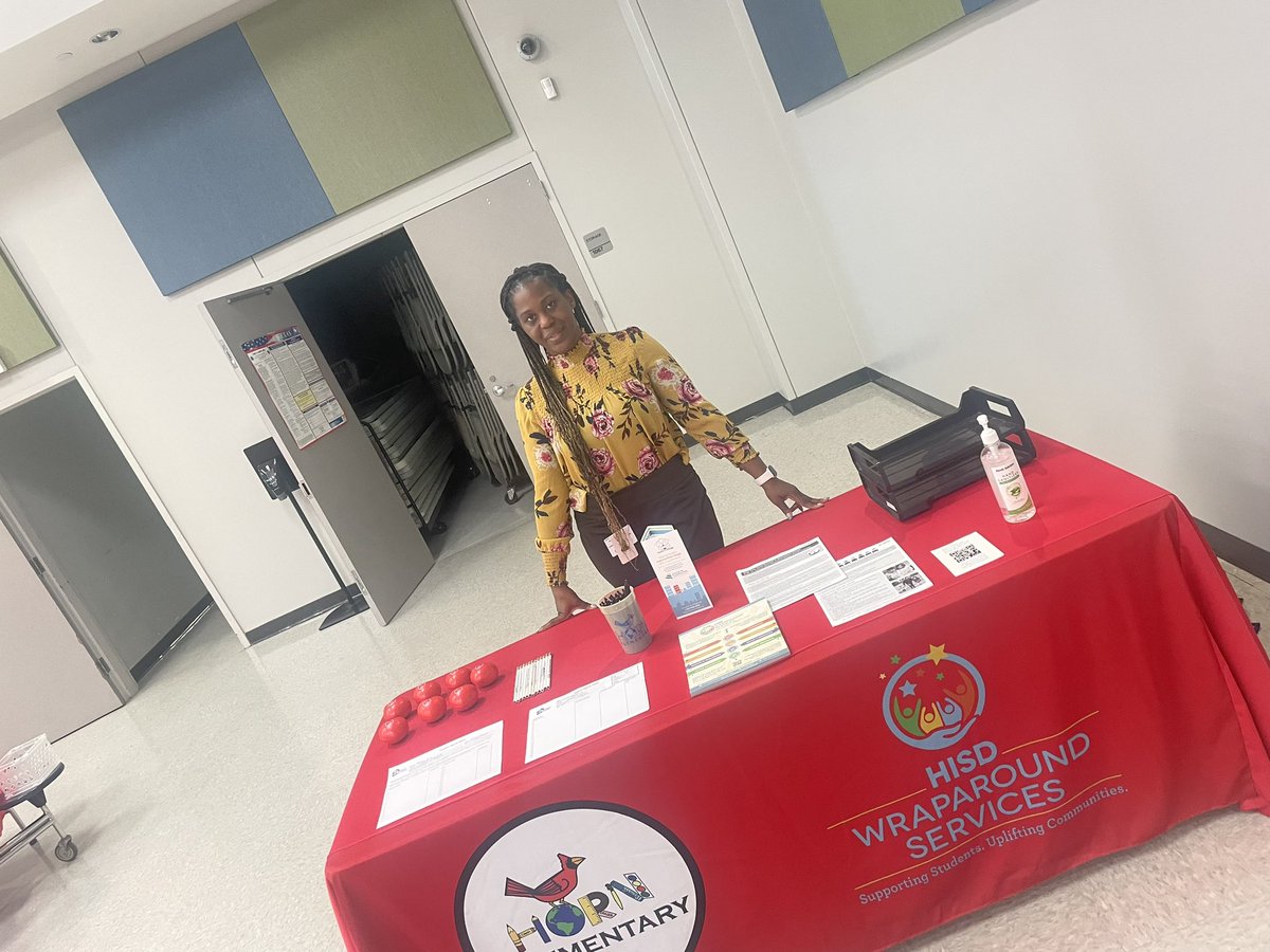 west_division's tweet photo. STEM night with @cmhouston taking place @hornelem tonight. I was privileged to be apart of the set-up #wewrap @HISD_Wraparound https://t.co/bLXcuL3gwl