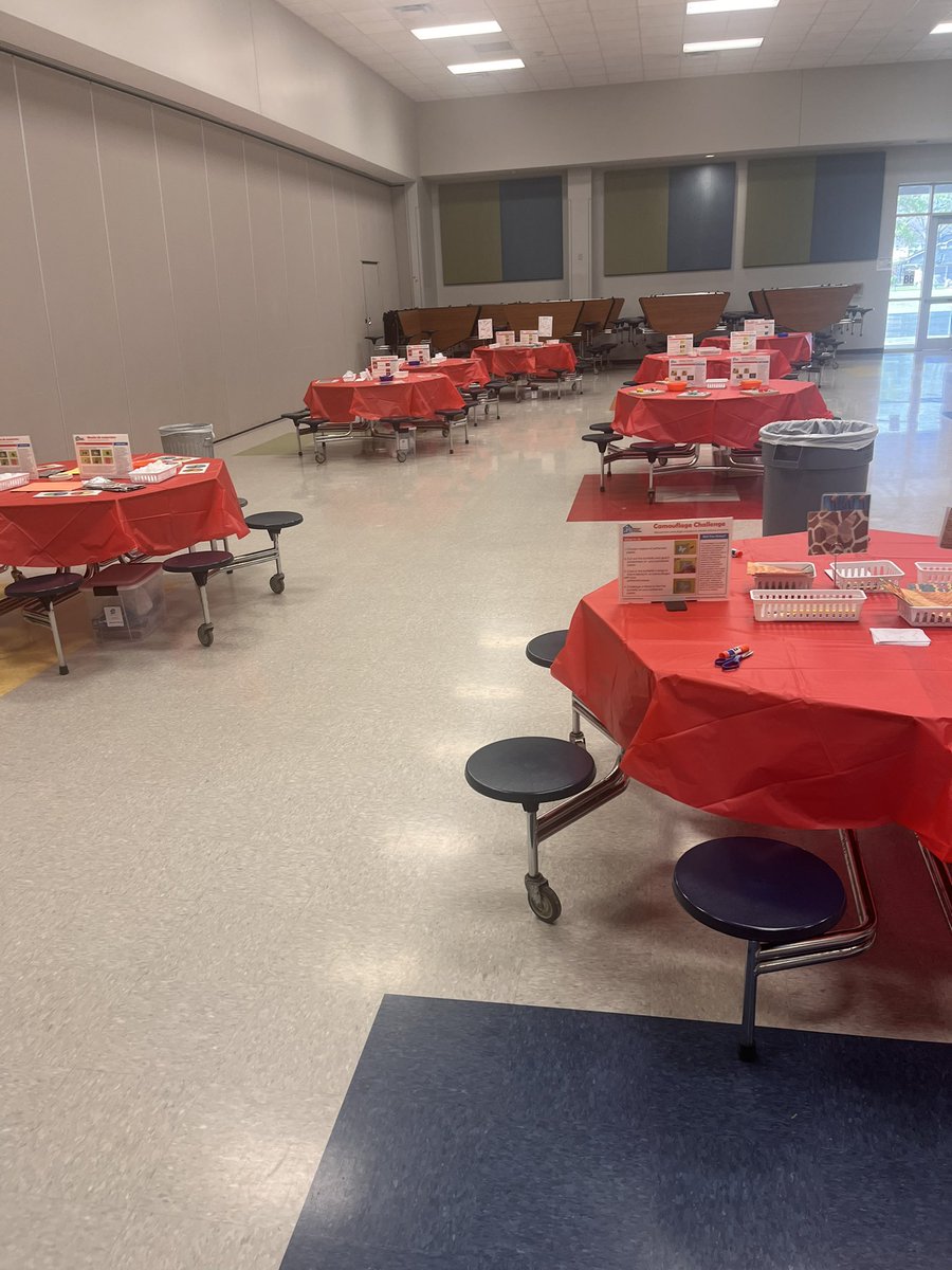 west_division's tweet photo. STEM night with @cmhouston taking place @hornelem tonight. I was privileged to be apart of the set-up #wewrap @HISD_Wraparound https://t.co/bLXcuL3gwl