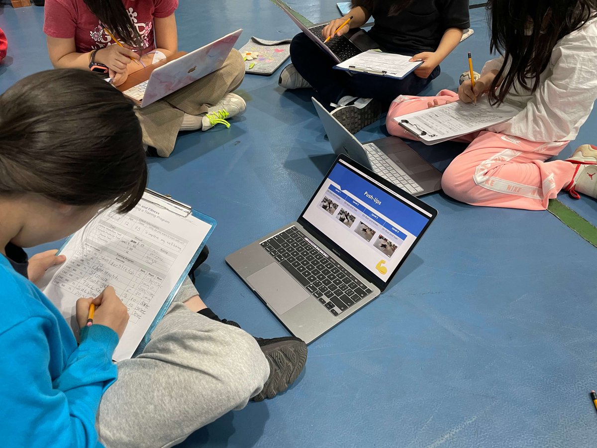 21physed's tweet image. Grade 4 #physed #pyppe using the Forming Decisions #AtL to draw conclusions on what their clients need to focus on. Ss analysed the data, cross-referenced it w/ testing data, and selected exercises from the #healthandfitness #powerpoint. @BCISonline warrior trainers in training!