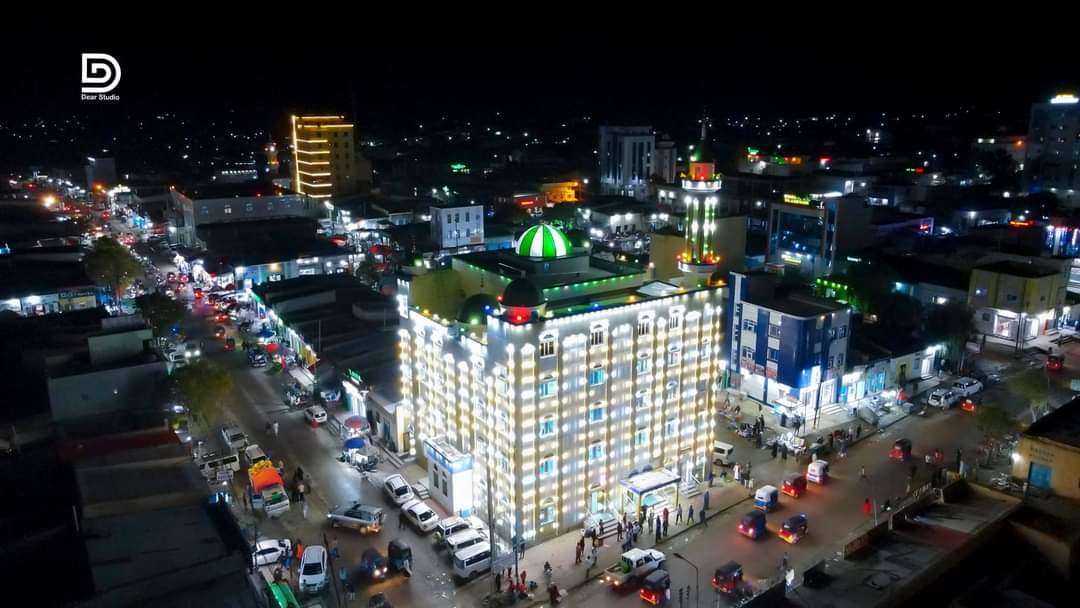 cabdiraxmanmid's tweet photo. Maanshaa Allah. Waa #Borama oo si wacan ugu diyaargarowday bisha #Ramadan.

》#Quraan Akhriska ha la libinlaabo in badan.
》#Salaadaha #Sunaha ah gudashadooda ha la joogteeyo.
》#Sadaqada &amp; #Sakada bixinteeda ha la kordhiyo.
》iyo ta ugu mudan oo ah in #Waalidka ha loo #samafalo. https://t.co/QYTCkTfvnm