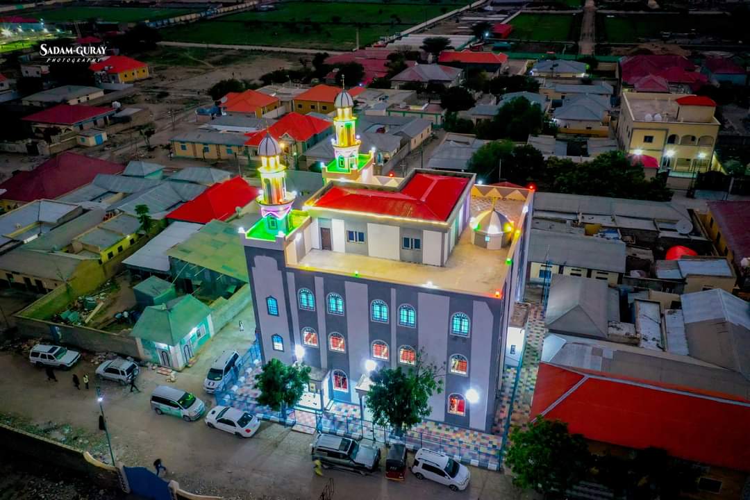cabdiraxmanmid's tweet photo. Maanshaa Allah. Waa #Borama oo si wacan ugu diyaargarowday bisha #Ramadan.

》#Quraan Akhriska ha la libinlaabo in badan.
》#Salaadaha #Sunaha ah gudashadooda ha la joogteeyo.
》#Sadaqada &amp; #Sakada bixinteeda ha la kordhiyo.
》iyo ta ugu mudan oo ah in #Waalidka ha loo #samafalo. https://t.co/QYTCkTfvnm
