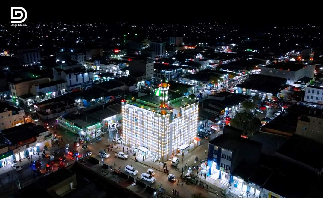 cabdiraxmanmid's tweet photo. Maanshaa Allah. Waa #Borama oo si wacan ugu diyaargarowday bisha #Ramadan.

》#Quraan Akhriska ha la libinlaabo in badan.
》#Salaadaha #Sunaha ah gudashadooda ha la joogteeyo.
》#Sadaqada &amp; #Sakada bixinteeda ha la kordhiyo.
》iyo ta ugu mudan oo ah in #Waalidka ha loo #samafalo. https://t.co/QYTCkTfvnm