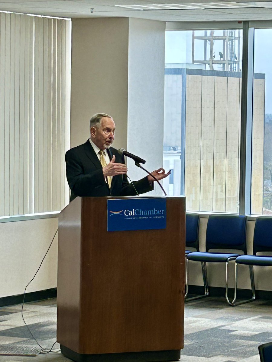 GeneralRoth's tweet photo. This morning spoke to pediatricians in training, beginning a selfless career on the frontlines caring for our kids. I look forward to working again during this legislative session with the @CCHAssociation on the challenges facing our healthcare system. https://t.co/UcFukyPVme