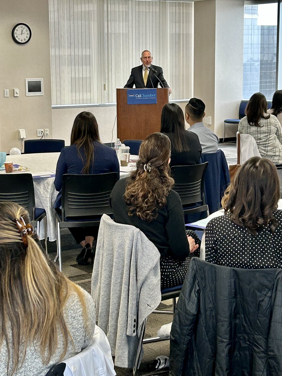 GeneralRoth's tweet photo. This morning spoke to pediatricians in training, beginning a selfless career on the frontlines caring for our kids. I look forward to working again during this legislative session with the @CCHAssociation on the challenges facing our healthcare system. https://t.co/UcFukyPVme