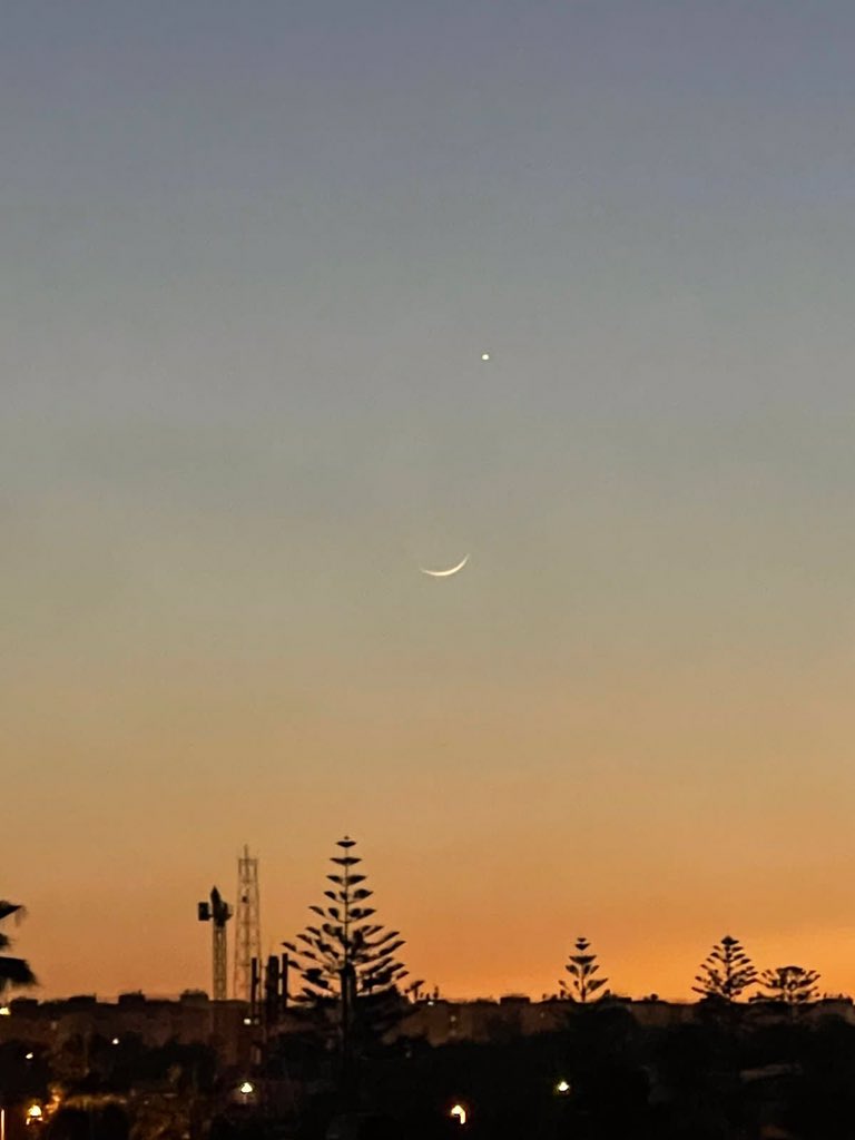 GemsOfAlAndalus's tweet photo. Moon sighted in Morocco. 

Ramadan Mubarak. https://t.co/qBD1bI80zR