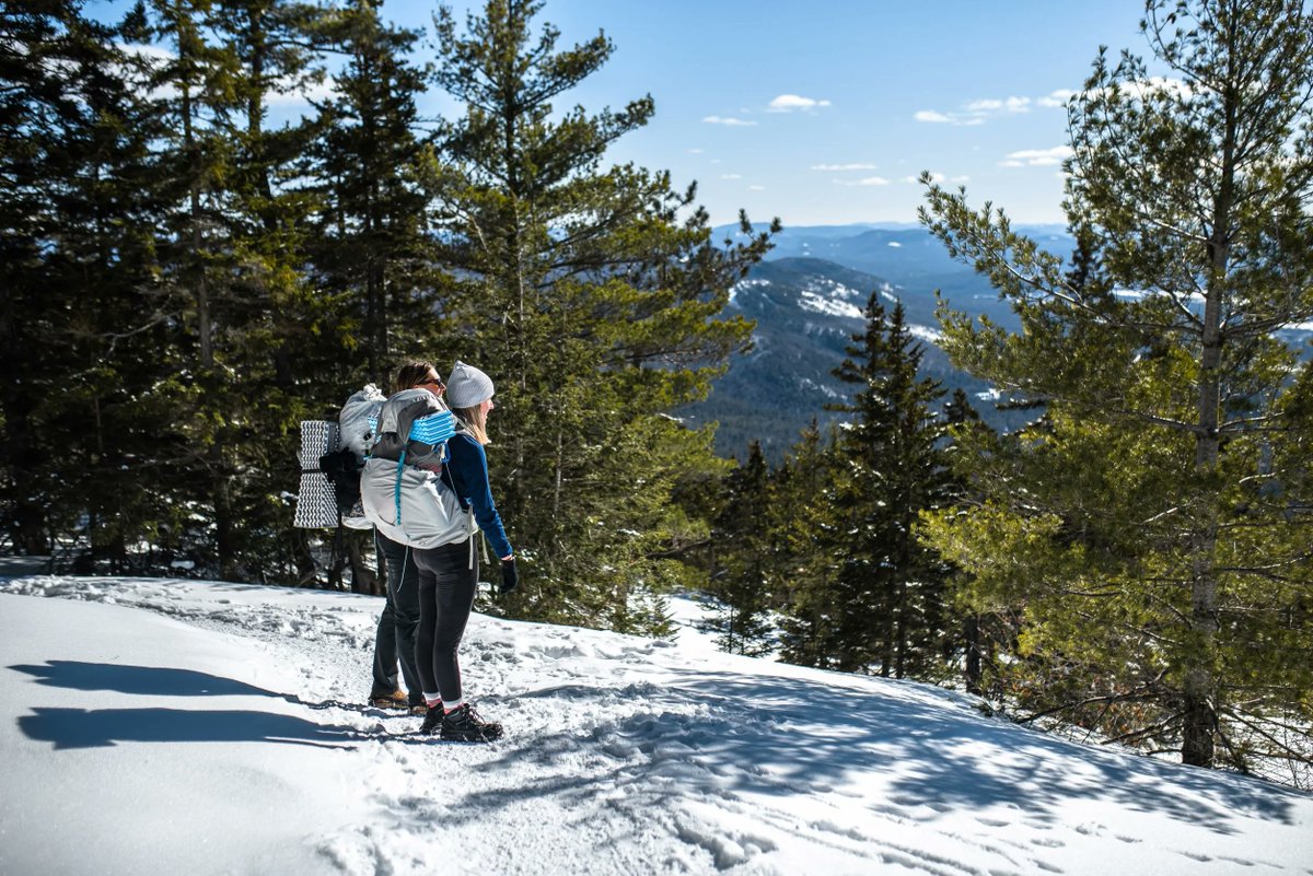 Minus33's tweet photo. With warmer weather settling in, it's important to remember the higher elevations still have winter conditions!
Be prepared with the 10 Essentials and read more on our blog!
https://t.co/l6j4bOS25a https://t.co/BIP2Rh95o3