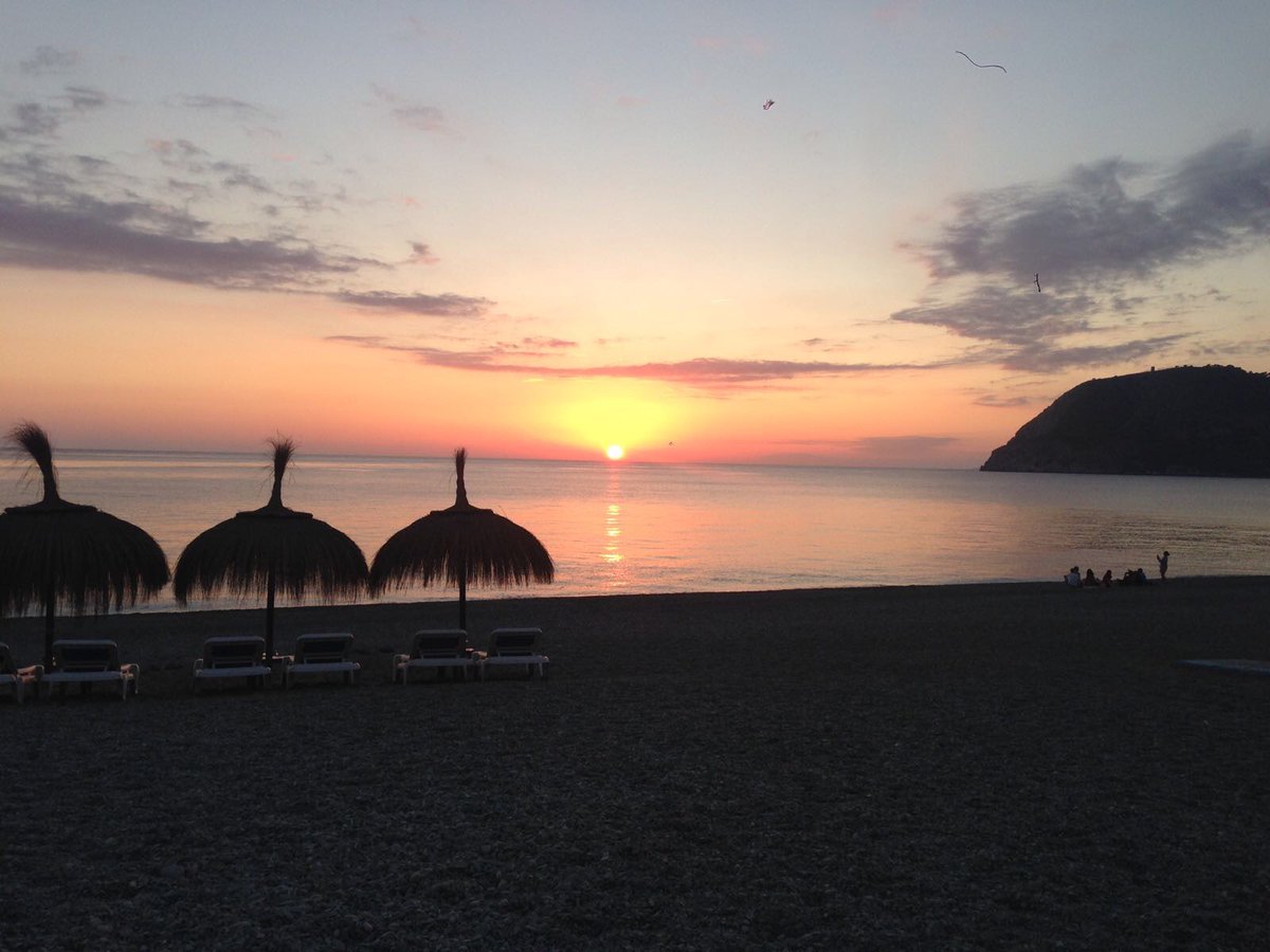 SharonChild2's tweet photo. My evening is looking at old photos, drinking red wine ...... and wishing I could be drinking red wine where I took this old photo! https://t.co/k7gCAQBJYe