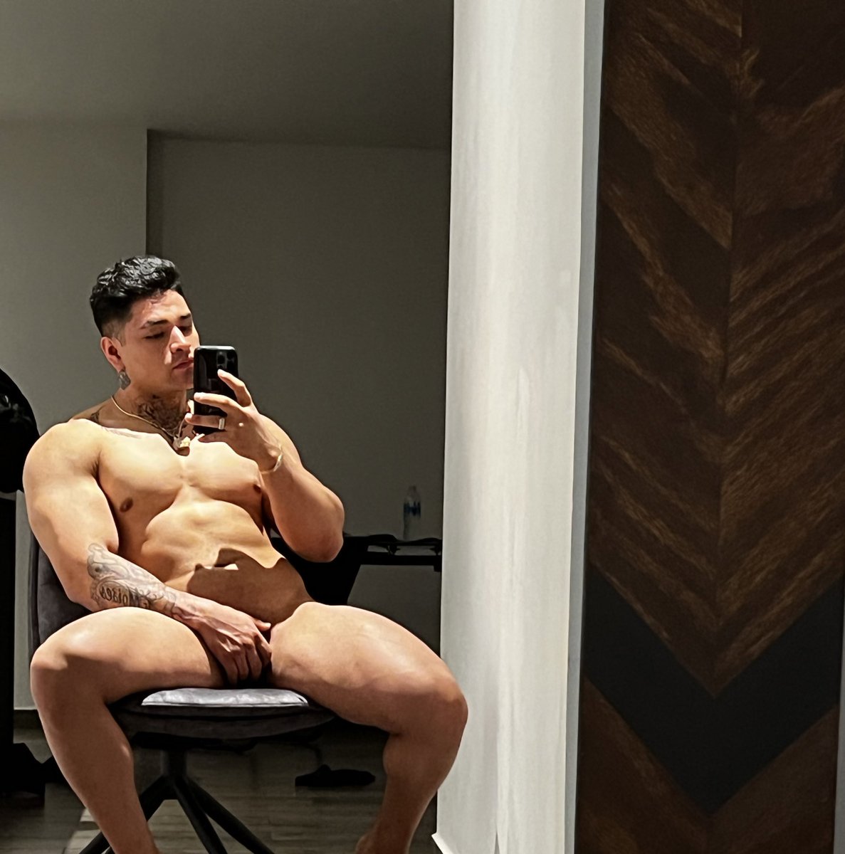 Ramses87RM's tweet photo. Que calor tengo 🔥 https://t.co/Zay2hWo4Ug