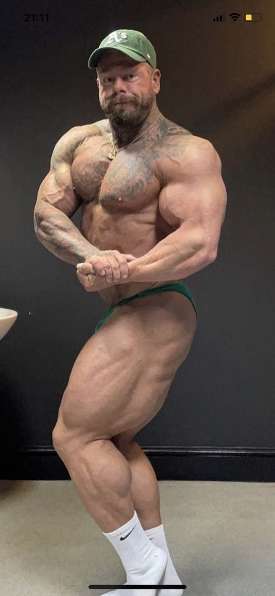 ACBphysiquephotography tweet media