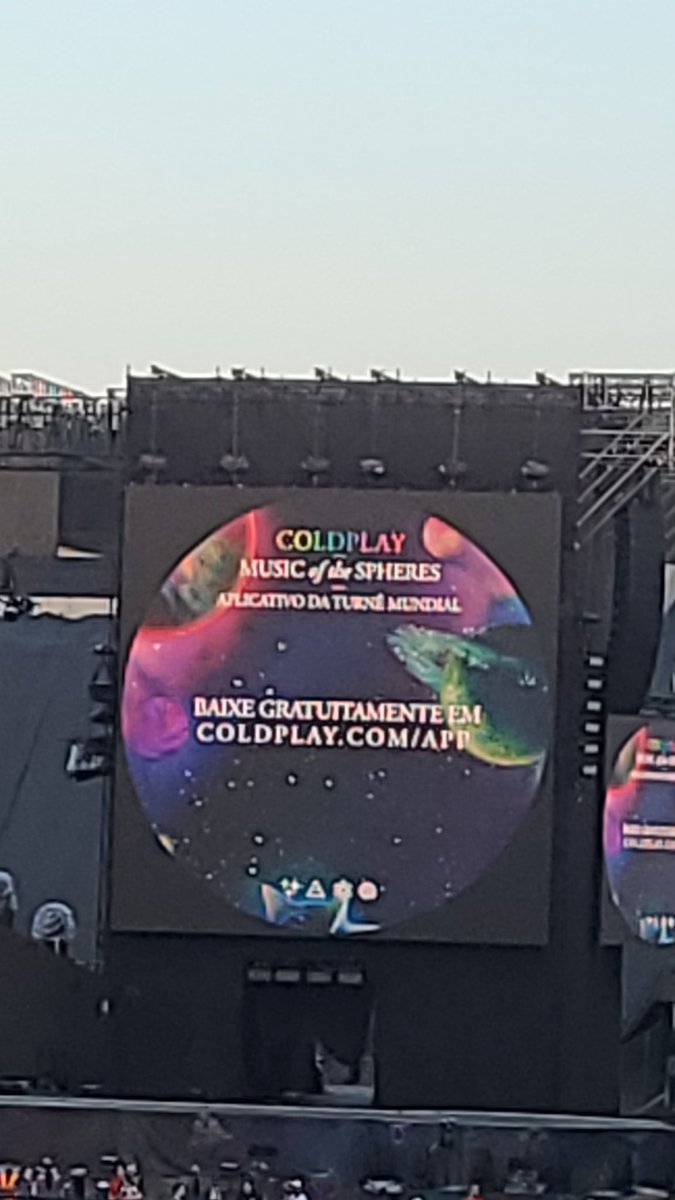 alekabel's tweet photo. Viva la vida #ColdplayemCuritiba https://t.co/8cjtpFwaTr