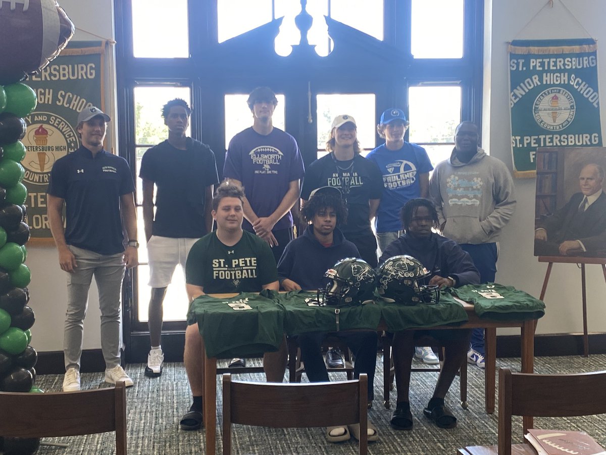 Coach_Chhay's tweet photo. Congratulations to 9 seniors at St Pete High for signing their letters of intent to continue their academic and football careers! #GoGreenDevils https://t.co/M6qovj0gPb