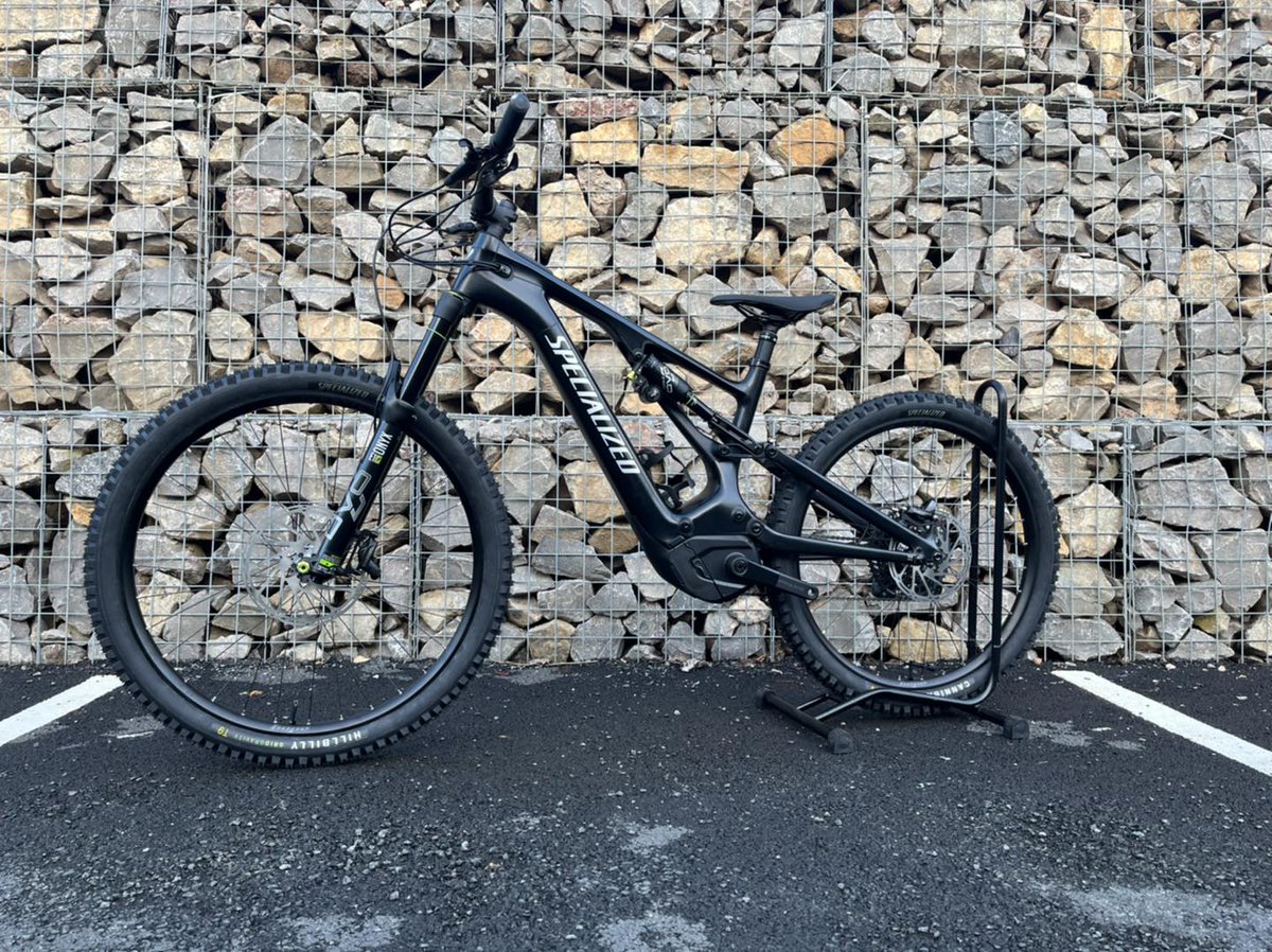invisiFRAME's tweet photo. Another perfect invisiFRAME from the Race Co Cycles UK team!
-
A new @iamspecialized Levo comp carbon, protected with invisiFRAME now ready for the trails ✅
-
#invisiFRAME #PPF #YouRideItWeProtectIt #AlwaysUseProtection #BikeShop #BikeProtection #Specialized #Levo https://t.co/Z46izIWONm