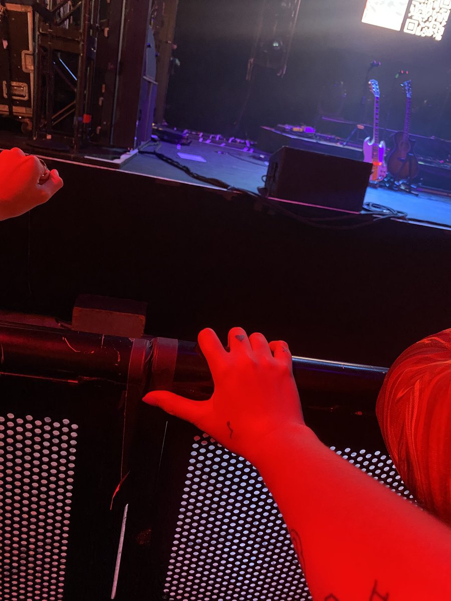 braindeadkenz's tweet photo. rt to manifest barricade at your next show💗 https://t.co/xGdsHqYODQ