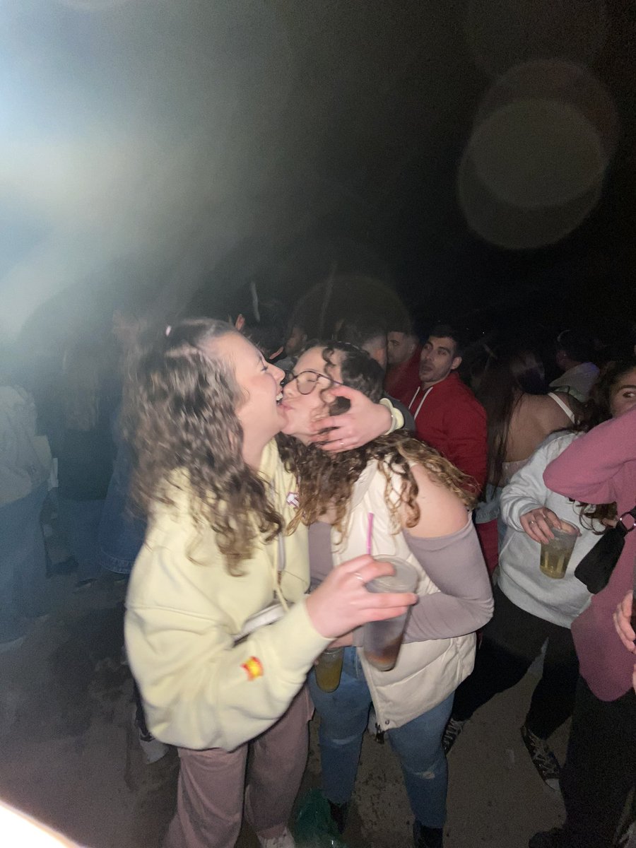 mariiass_'s tweet photo. Lo que quiero a esta personita🧡🧡@elenaagoomeez https://t.co/YYgR3m8MuT