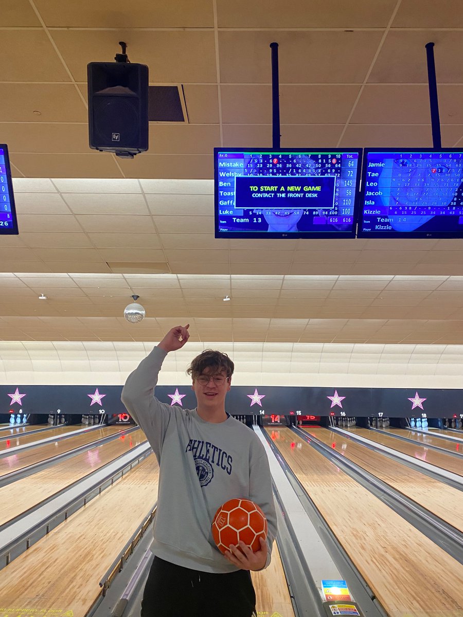 Holyrood Sixth Form tweet media