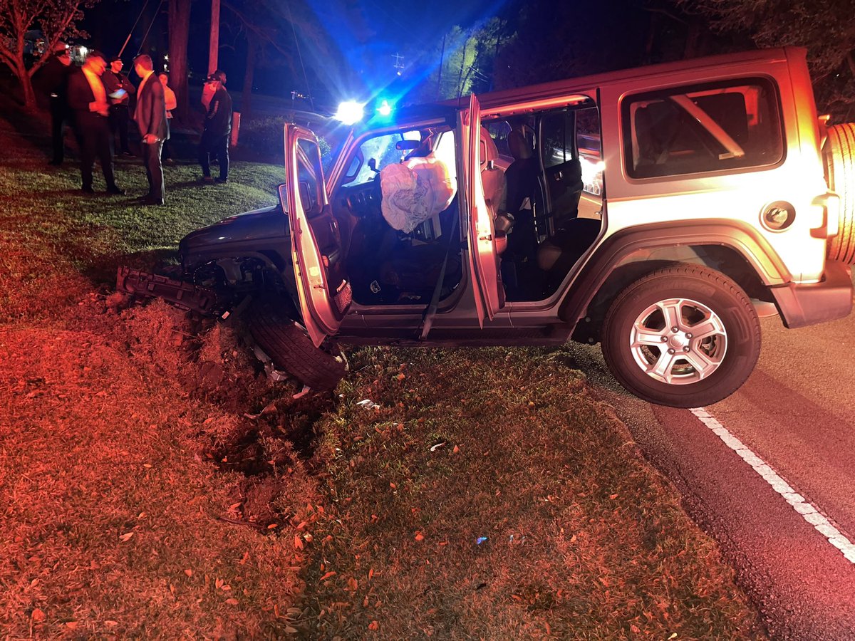CaleighHales's tweet photo. S/o to the drunk driver that hit me a week ago and still hasn’t filed with their insurance so I’ve had to use my dad’s car and I still don’t know what’s happenin. Also s/o to my dad for being selfless and letting me use his car. https://t.co/oekxS84bCQ