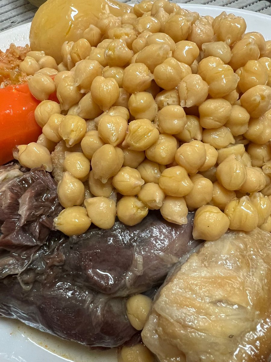 Un clásico de nuestra casa todos los jueves y sábados!! 😋😋😋
#cocidomadrileño