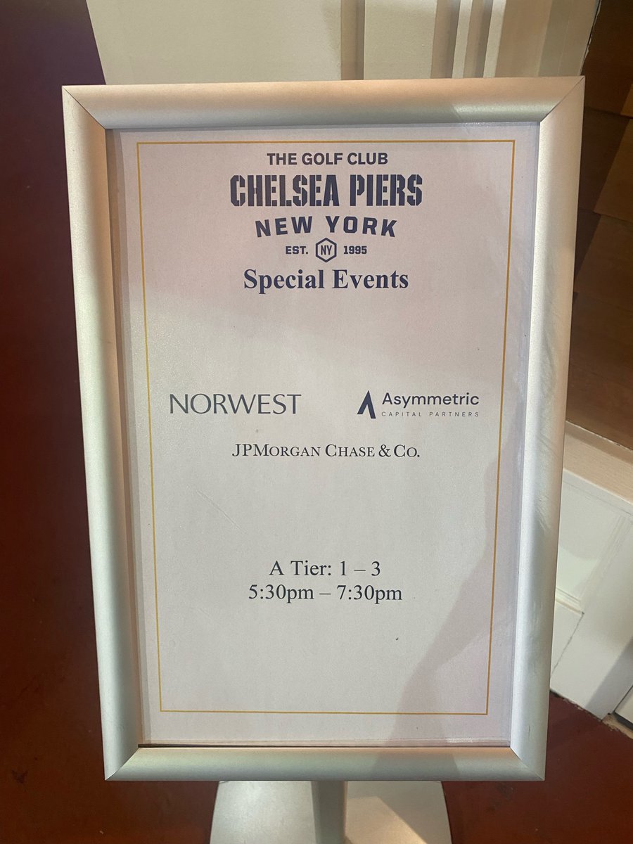 asymmetric_vc's tweet photo. Great night of golf with a fantastic group of NYC's women founders and operators!  Thanks to @NorwestVP and @jpmorgan for hosting alongside @NancyLChou and @asymmetric_vc! https://t.co/Hs3oGVlY98