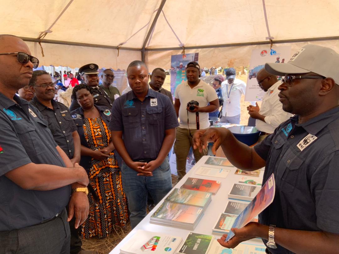 wwfzambia's tweet photo. HAPPY WORLD WATER DAY!
#WWFZambia in collaboration with the #MinistryOfWaterDevelopmentAndSanitation officially commemorated #WorldWaterDay in Mumbwa District. Let us join hands and solve our water crisis for a sustainable and safe future.
#WorldWaterDay #AccelaratingChange https://t.co/Kz0MX4n6hY