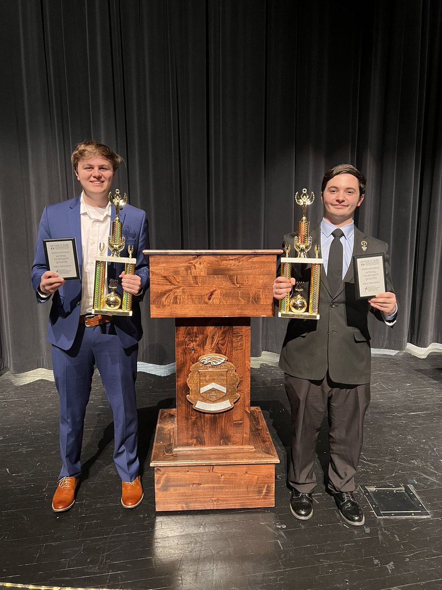 jhs_debate's tweet photo. let’s give a hand for our national qualifiers!! 👏🏽 👏🏽 🏆

Asa Bodenhorn &amp; Ty Matthiesen in Public Forum!

Jeana Compton in Lincoln-Douglas!

Shay Naff in POI! https://t.co/W2NyDNOZim