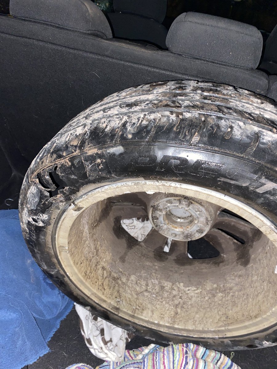 beardedborderer's tweet photo. Near death experience on my way home last night…

Reminder to myself when you see metal debris on the road, try and avoid it 🫣😅 

#lucky https://t.co/U50RCyVeby