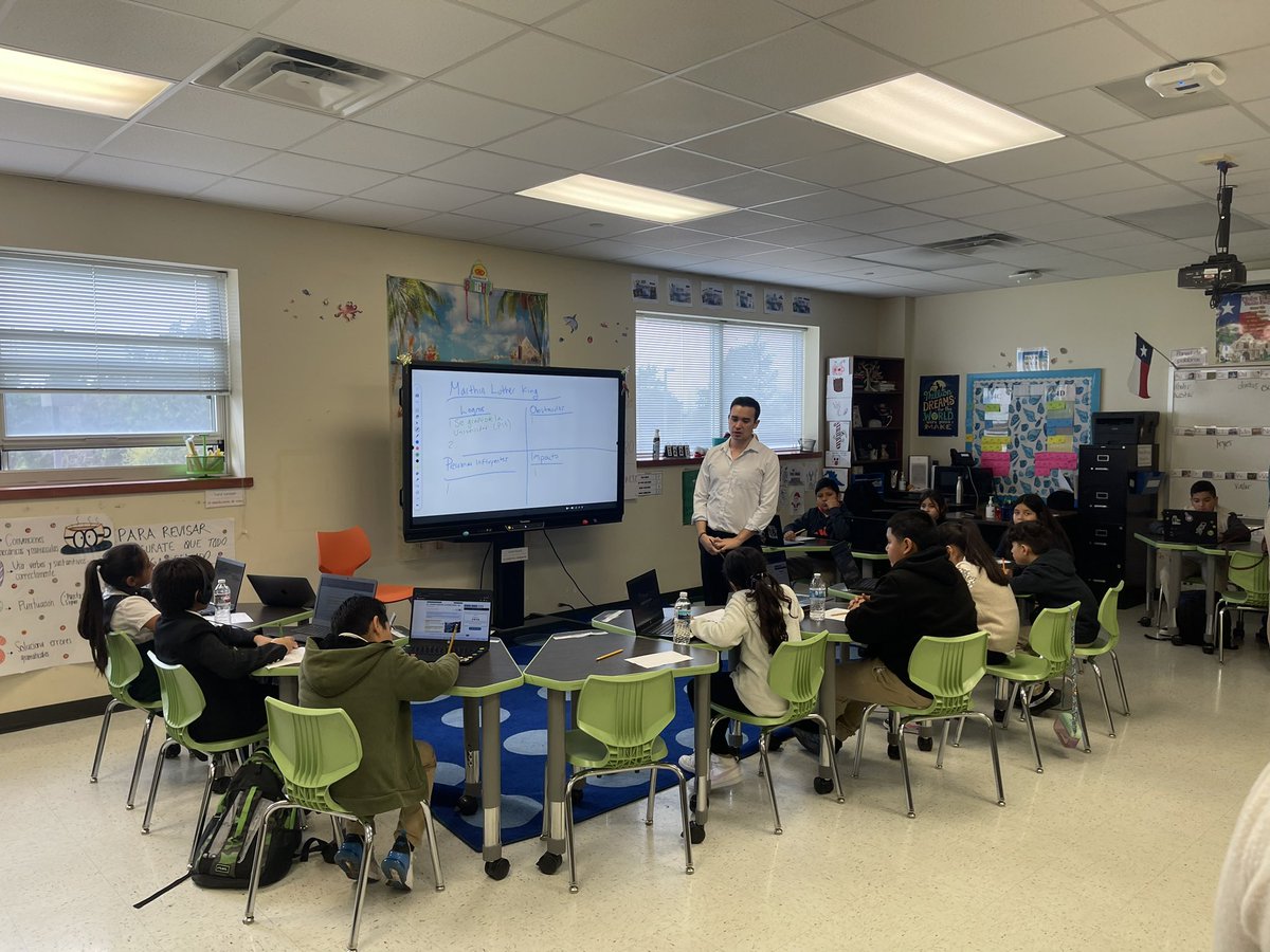 _nluna_'s tweet photo. Had a wonderful touring @HBGonzalezPLA today! Thank you for hosting and sharing how “PL’s in your court.” @dallasschools @PersonalizeDISD #marchmadnessreference #educatortour https://t.co/tfxSdJ6yml