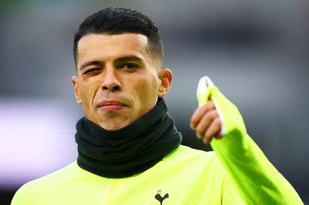 TheSpursWatch's tweet photo. 🗣️| Pedro Porro on the importance of giving him time to adapt to #Tottenham:

"Let me loose in a prison and I’ll end up owning the place." https://t.co/SLFzWaxDEV