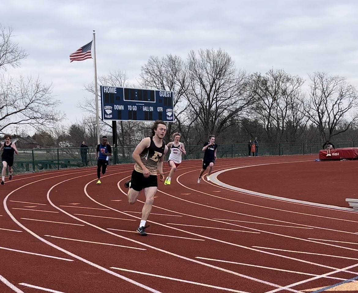 FZETRACK's tweet photo. @FZE_Baseball @JacksonJCarter followed by a 23.85 200m, earning him second place in that race. #FASTisFAST https://t.co/zS9kKpvHxr